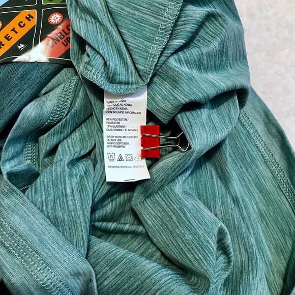 G.H. Bass NWT Green Performance Shirt Men M - Picture 9 of 9